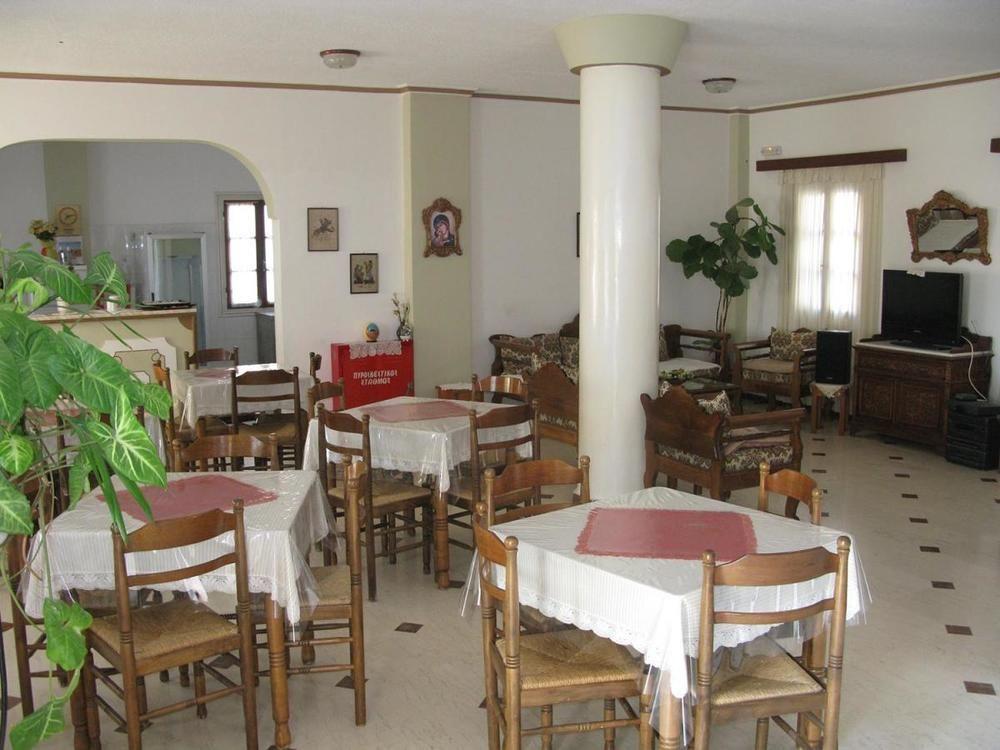 Hotel Adonis (Adults Only) Камари Экстерьер фото